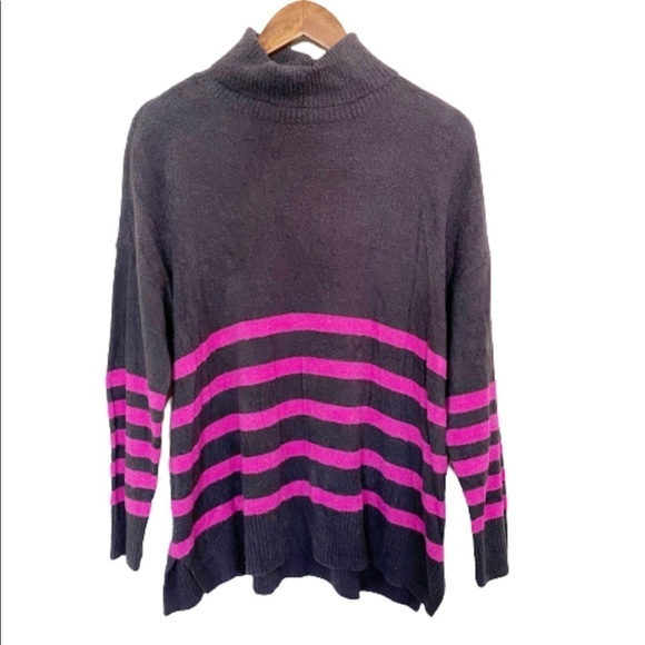 Vince Camuto NWOT Gray Striped Mockneck Sweater - Picture 2 of 8